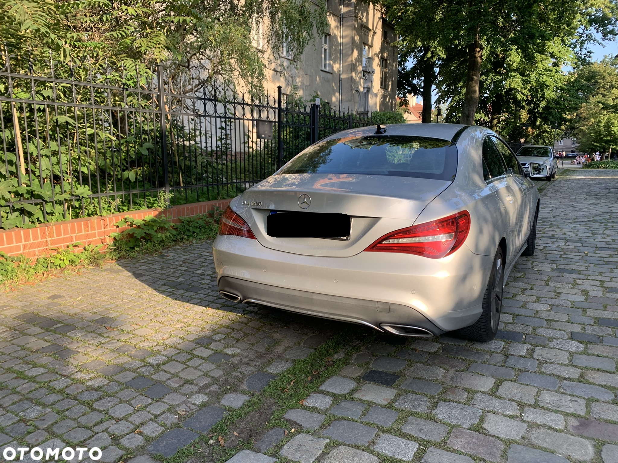 Mercedes-Benz CLA 200 7G-DCT - 4