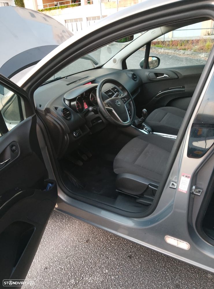 Opel Meriva - 10