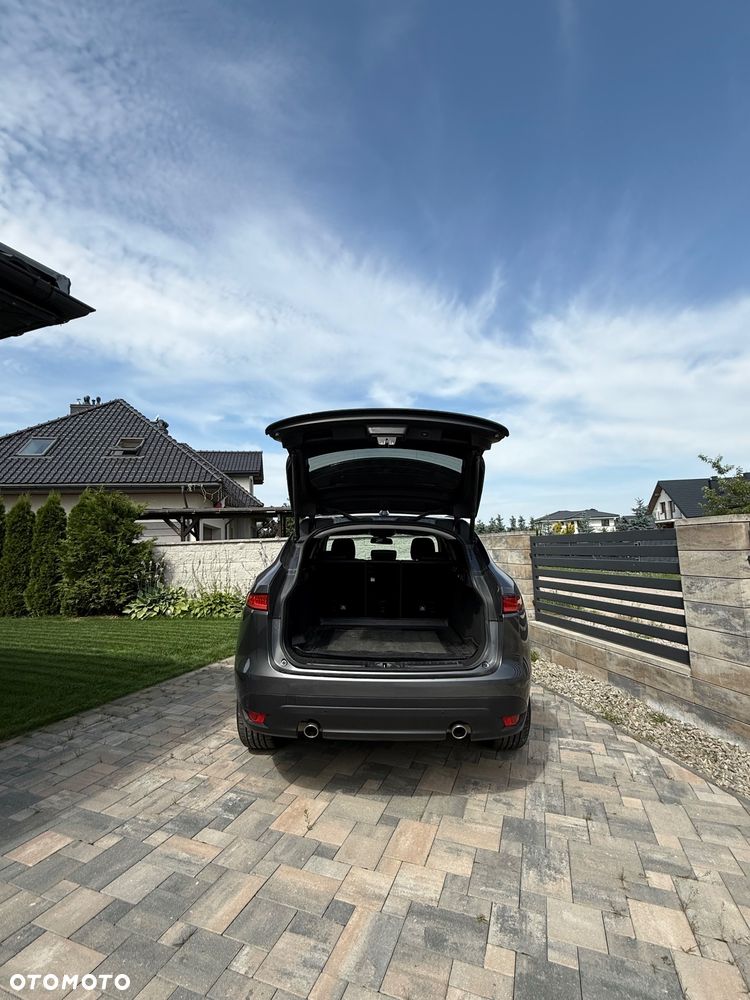 Jaguar F-Pace 2.0 i4D AWD Prestige - 11