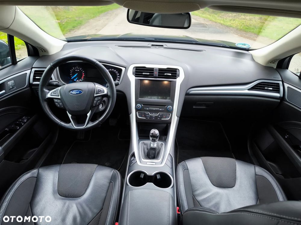 Ford Mondeo - 28
