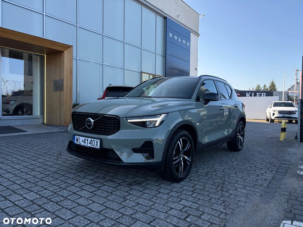 Volvo XC 40 B3 Plus Dark - 1
