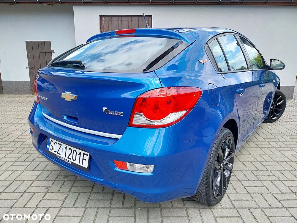 Chevrolet Cruze 1.8 LTZ - 24