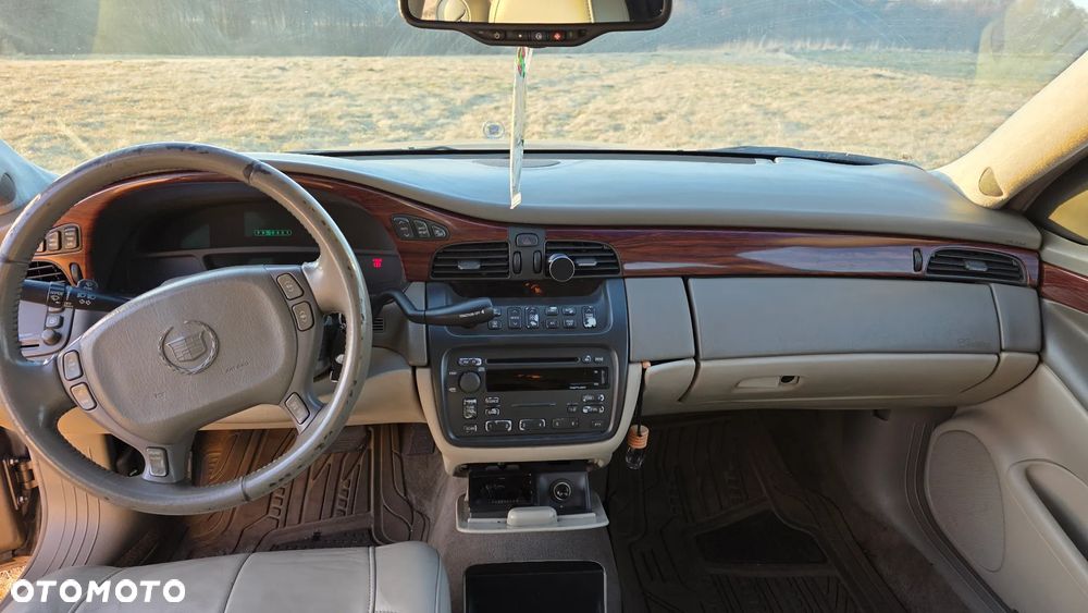 Cadillac Deville - 3