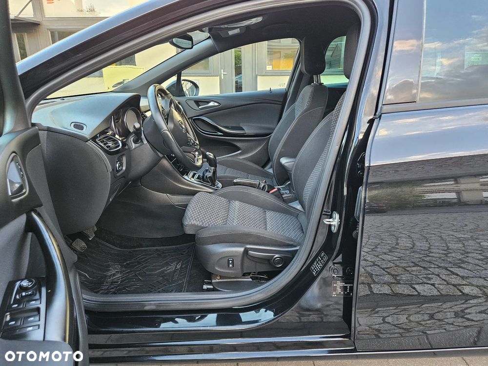 Opel Astra 1.6 D (CDTI) Start/Stop Dynamic - 9