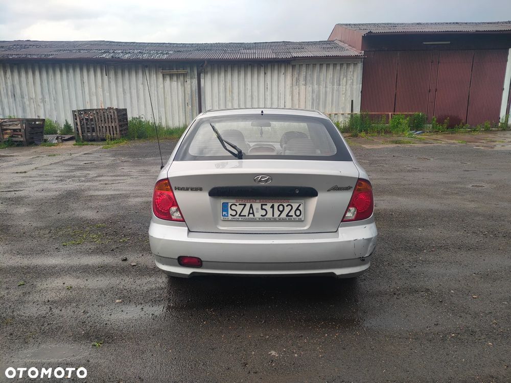 Hyundai Accent - 7