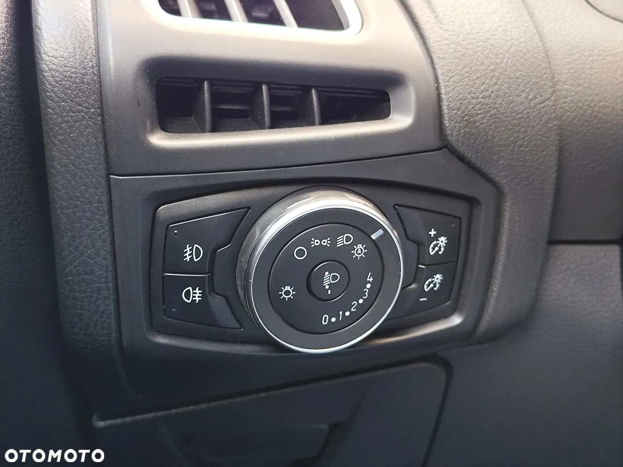 Ford Focus 2.0 TDCi ST - 15