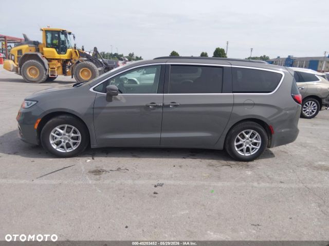Chrysler Pacifica - 4