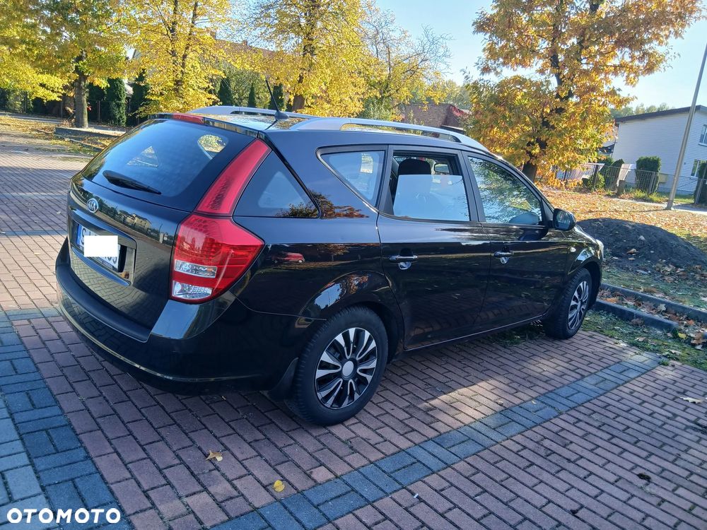 Kia Ceed - 3