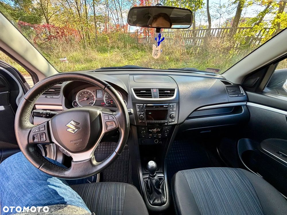 Suzuki Swift 1.2 Premium - 10