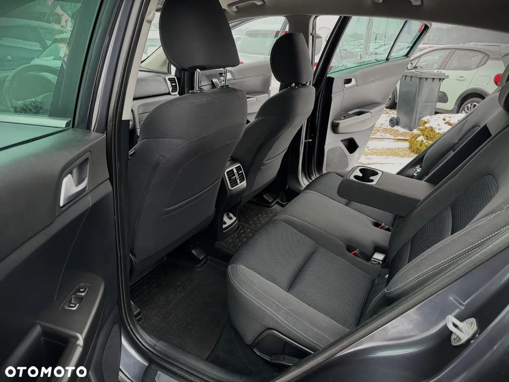 Kia Sportage 1.6 GDI 2WD Vision - 26