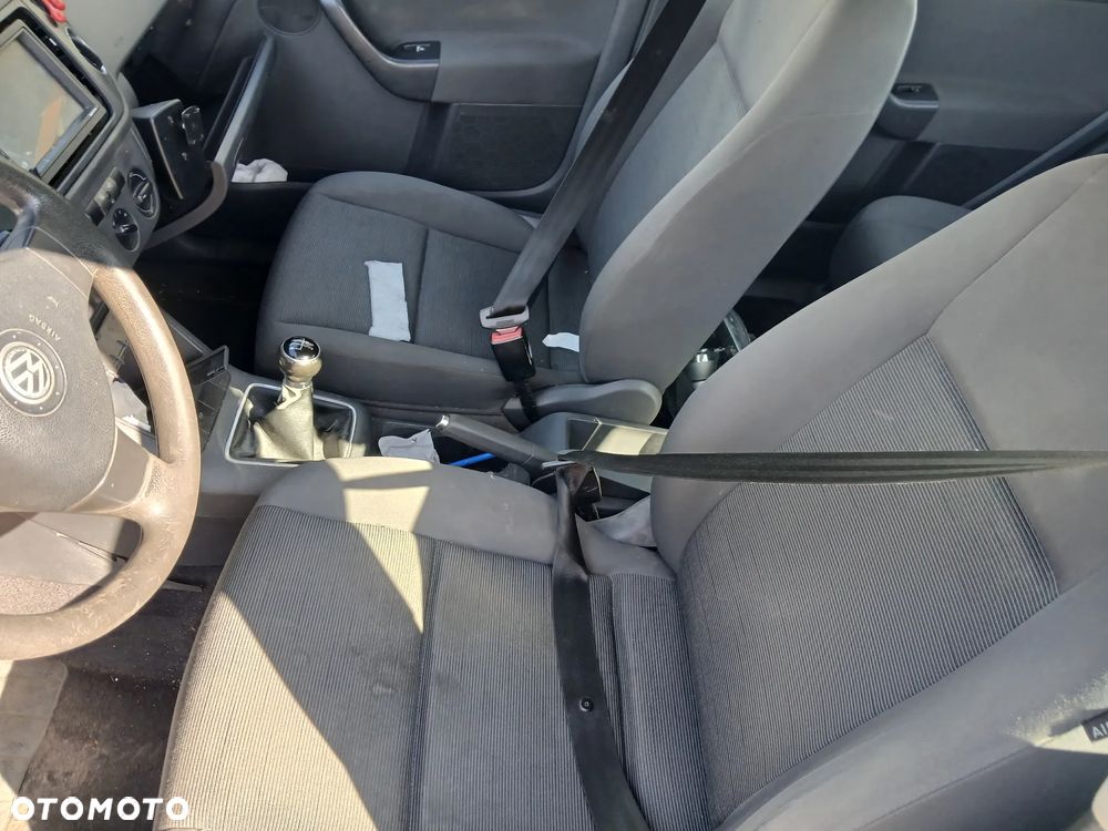 volkswagen golf plus I 1 LC9Z fotel fotele kanapa deska kokpit podsufitka boczek boczki klamka - 6