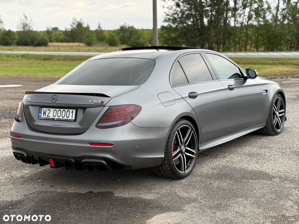 Mercedes-Benz Klasa E AMG 63 S 4Matic AMG Speedshift 9G-MCT Edition 1 - 20