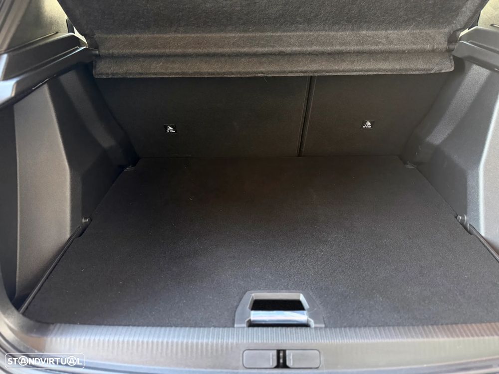 Peugeot 2008 1.2 PureTech Allure - 26