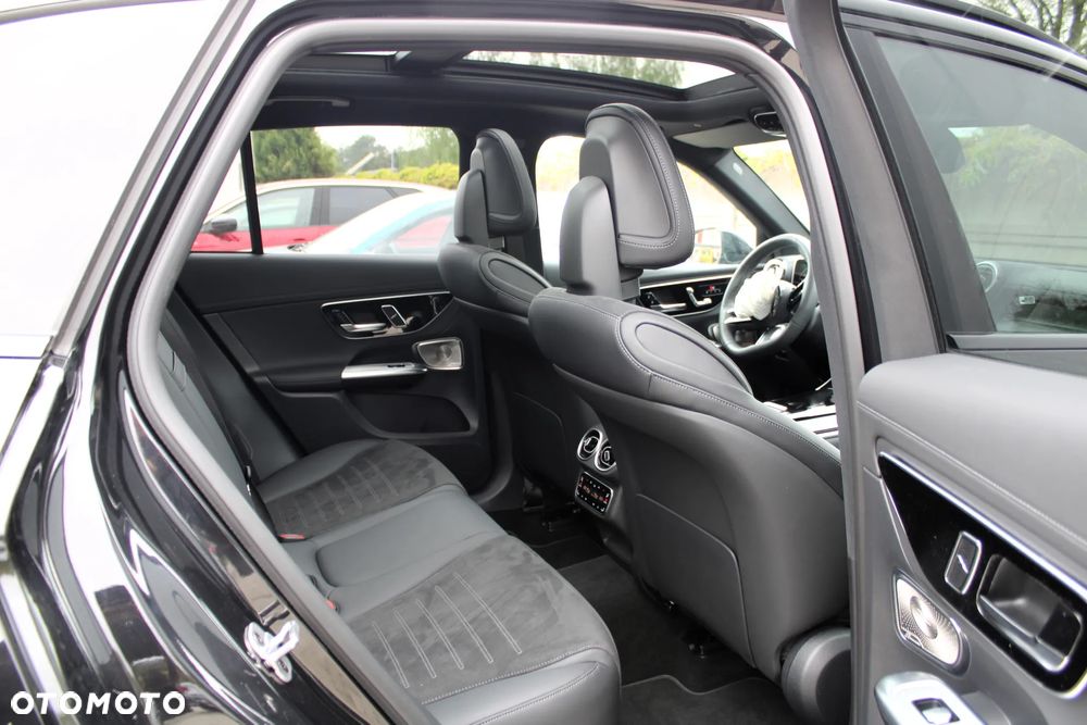Mercedes-Benz GLC 300 e PHEV 4-Matic AMG Line - 31