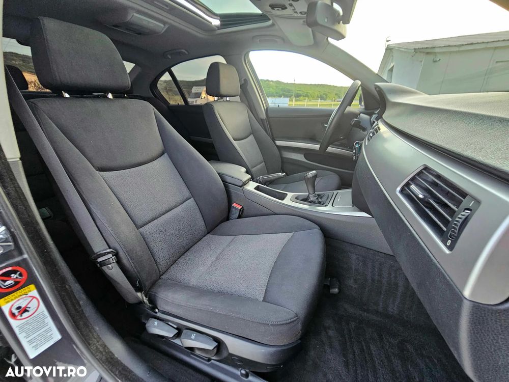 BMW Seria 3 320d DPF - 27
