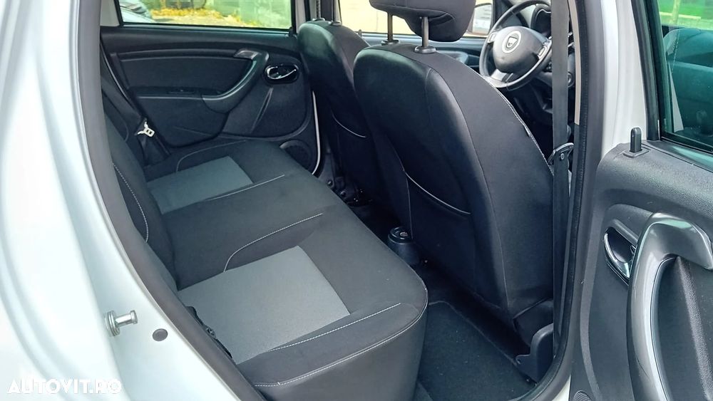 Dacia Duster dCi 110 FAP 4x2 Prestige - 11