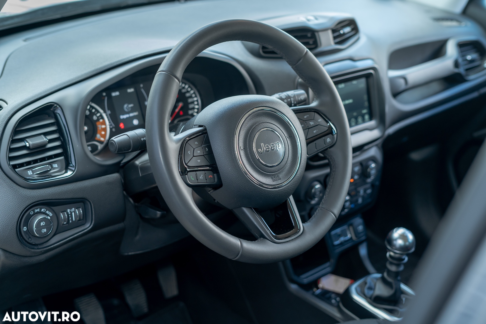 Jeep Renegade 1.0 Turbo 4x2 M6 Night Eagle - 36