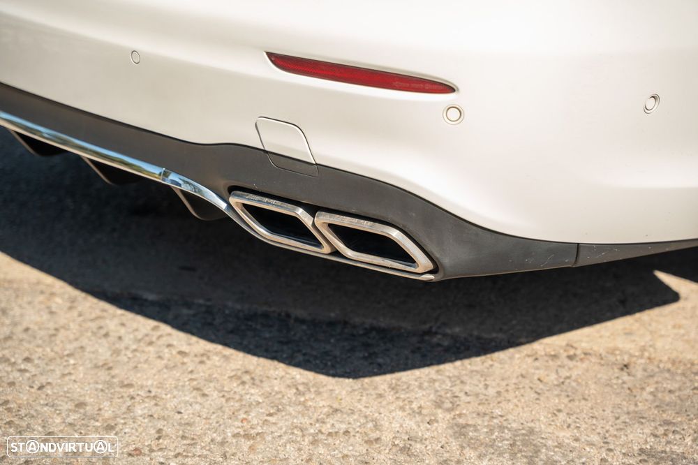 Mercedes-Benz E 220 d AMG - 9