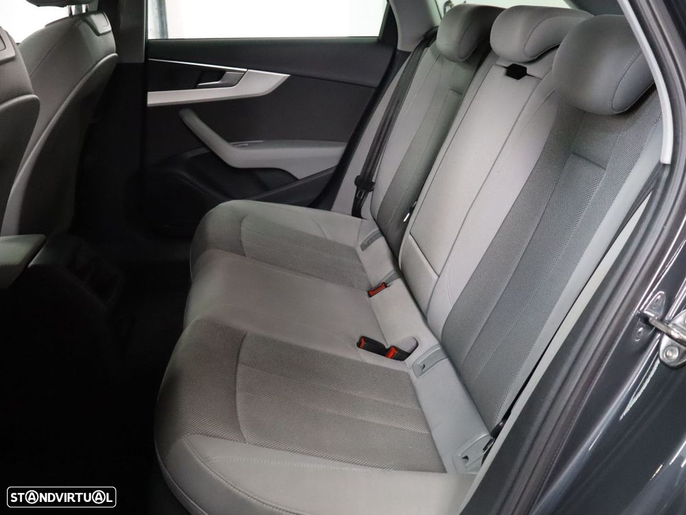 Audi A4 Avant 35 TDI S tronic - 9