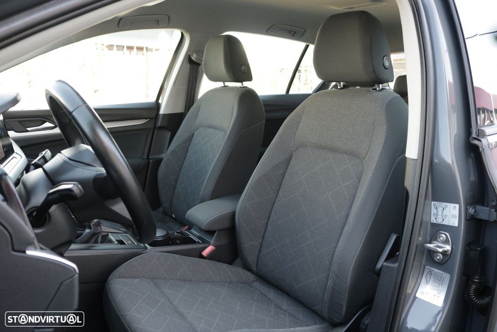 VW Golf 2.0 TDI Life - 17