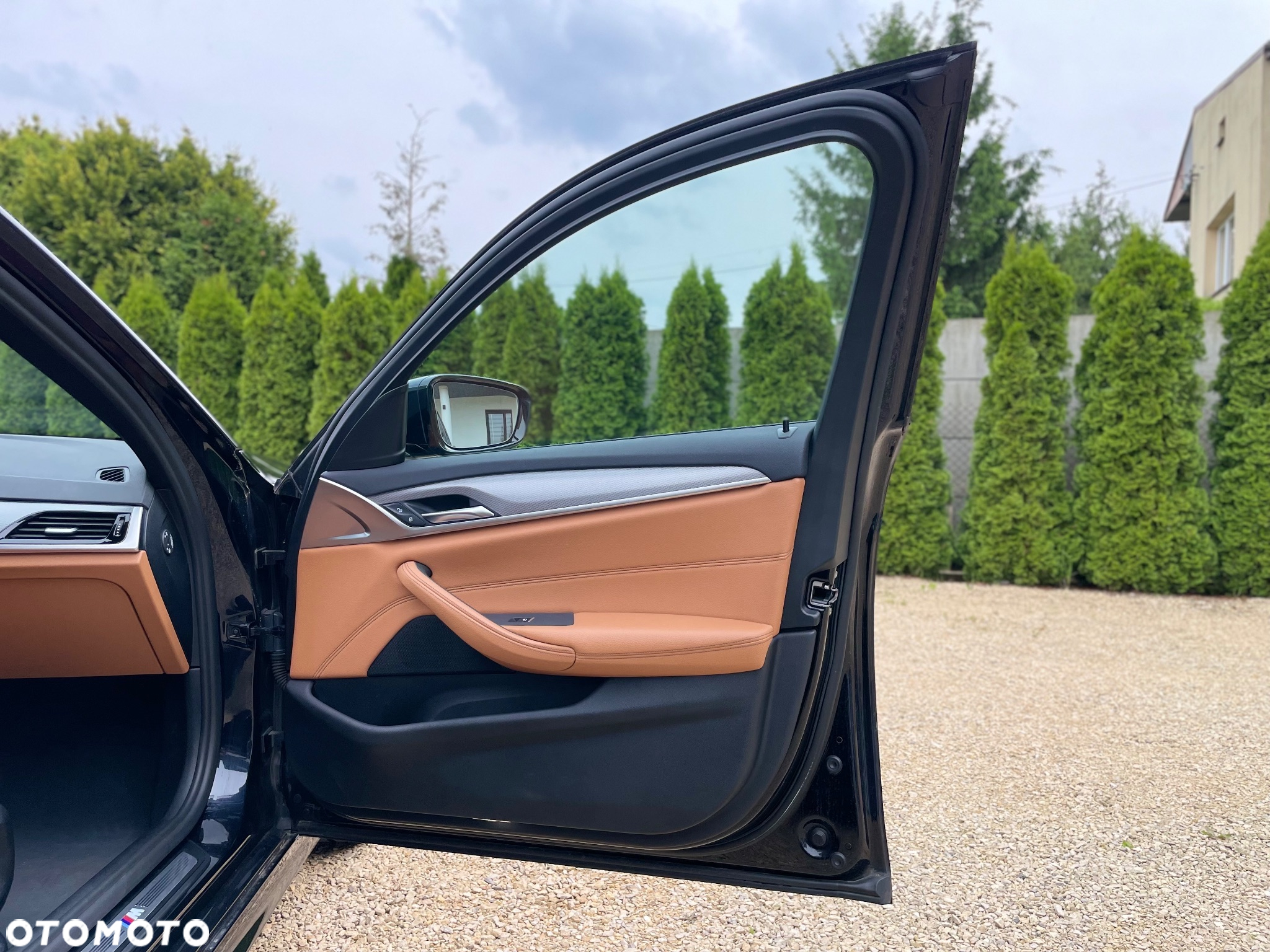 BMW Seria 5 518d M Sport - 13