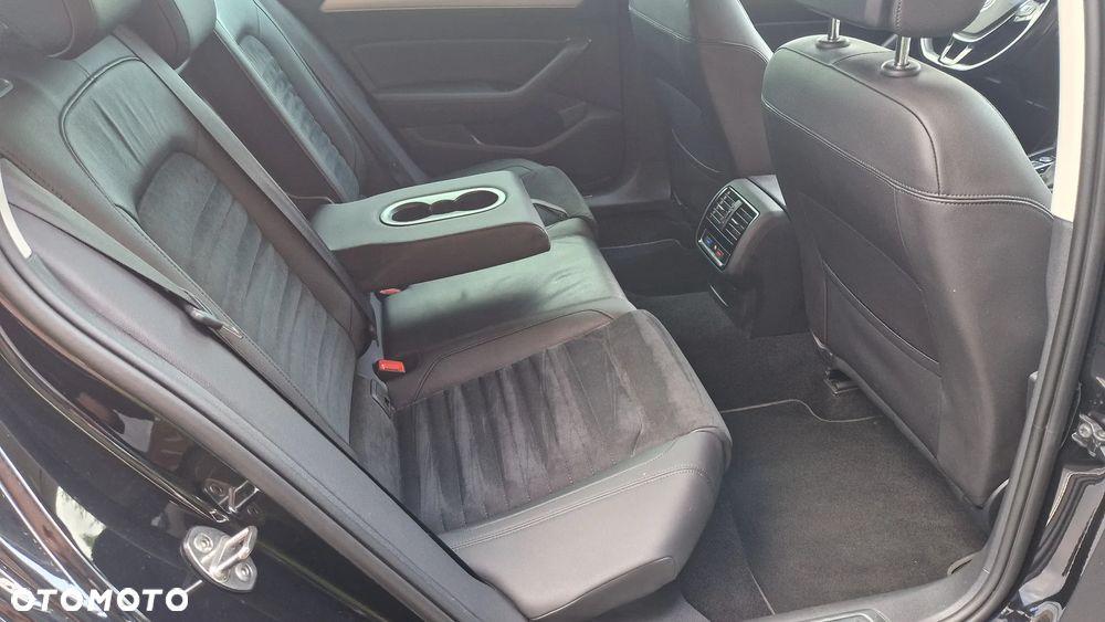 Volkswagen Passat 2.0 TDI Bi-Turbo BMT 4Mot Highline DSG - 16