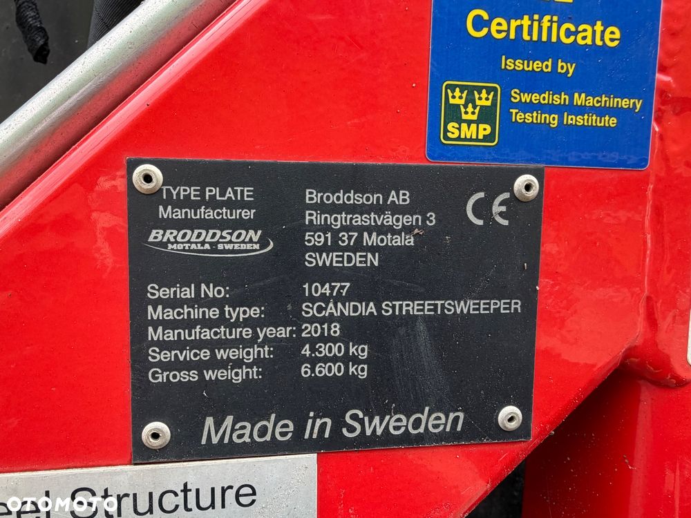 Inny SCANDIA STREETSWEEPER - 11