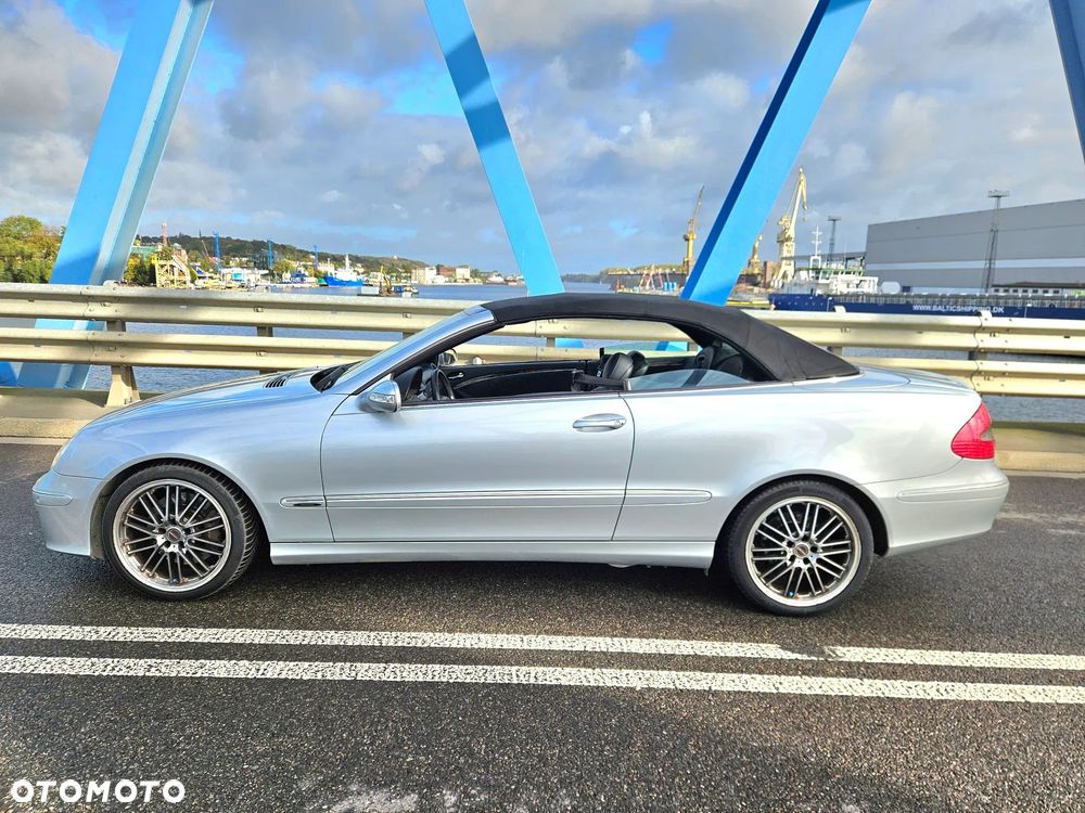Mercedes-Benz CLK - 16