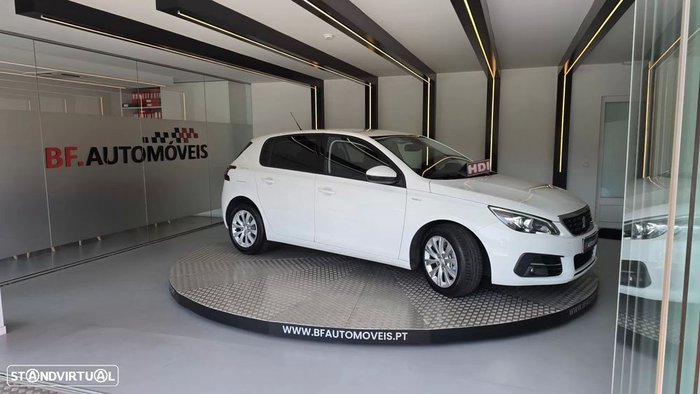 Peugeot 308 1.5 BlueHDi Style - 11