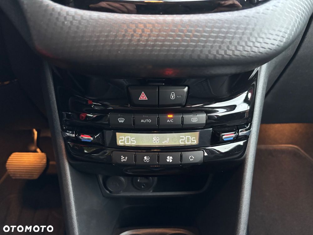 Peugeot 2008 PureTech 110 Stop&Start EAT6 Allure - 21