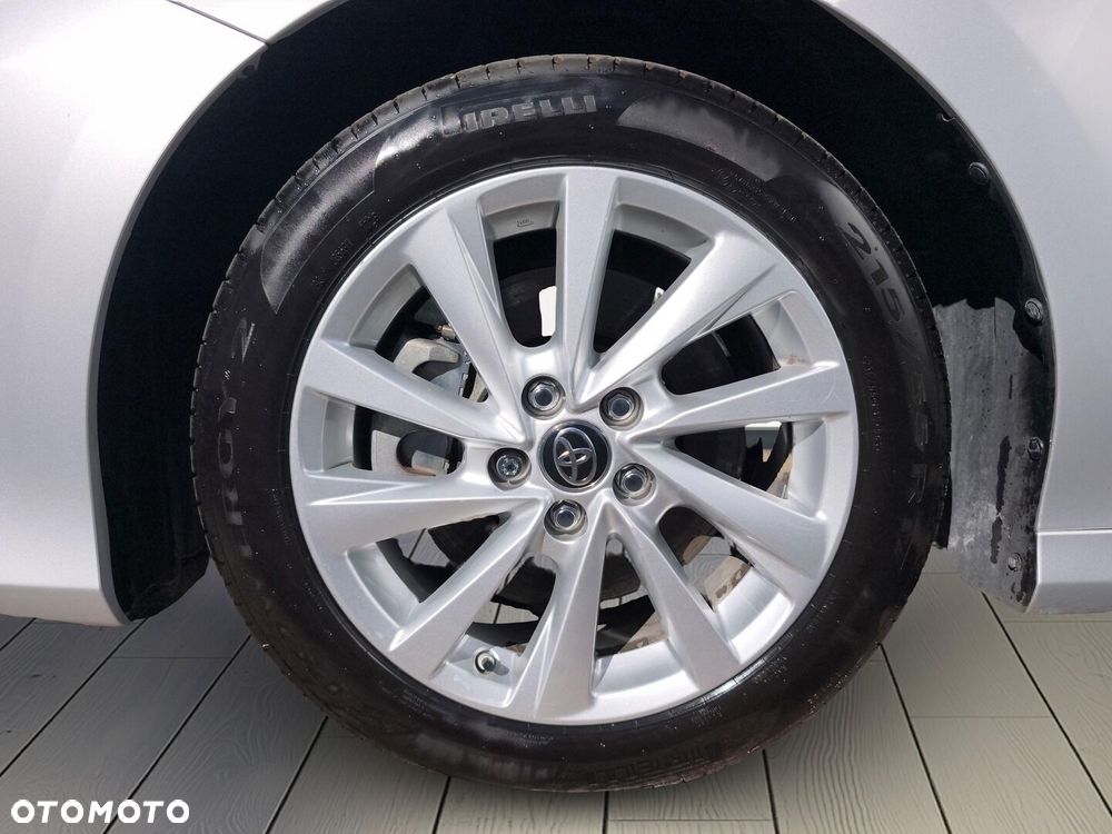 Toyota Camry 2.5 Hybrid Comfort CVT - 21