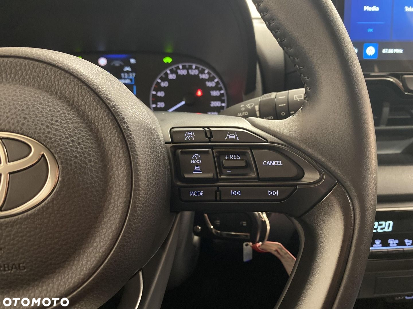 Toyota Yaris Hybrid 1.5 Comfort - 14