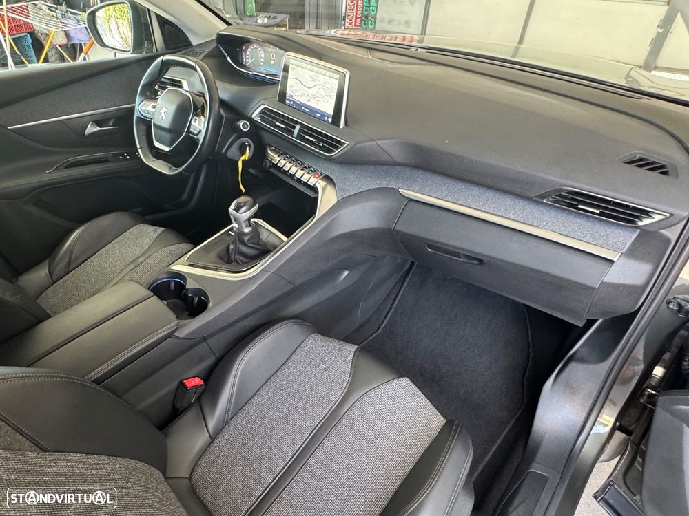 Peugeot 5008 1.5 BlueHDi Allure Pack - 10
