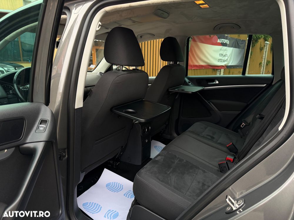 Volkswagen Tiguan 2.0 TDI DPF BlueMotion Technology Sport & Style - 9
