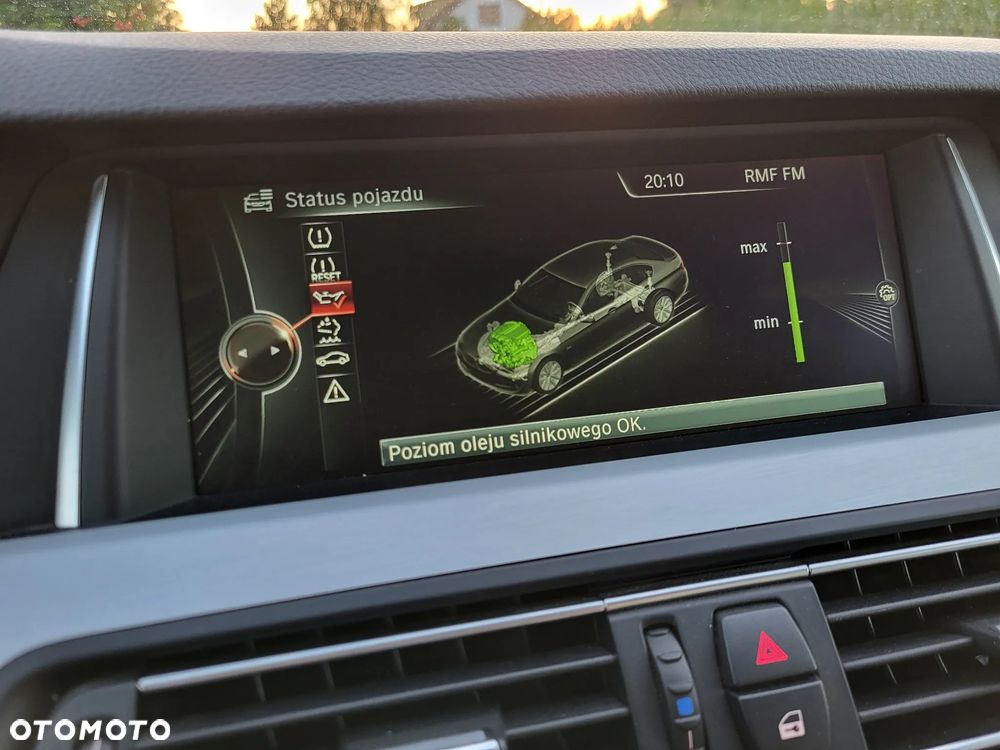 BMW Seria 5 525d xDrive - 17
