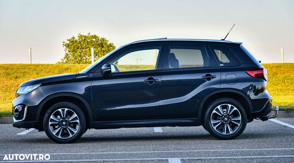 Suzuki Vitara 1.5 HEV Luxus - 24