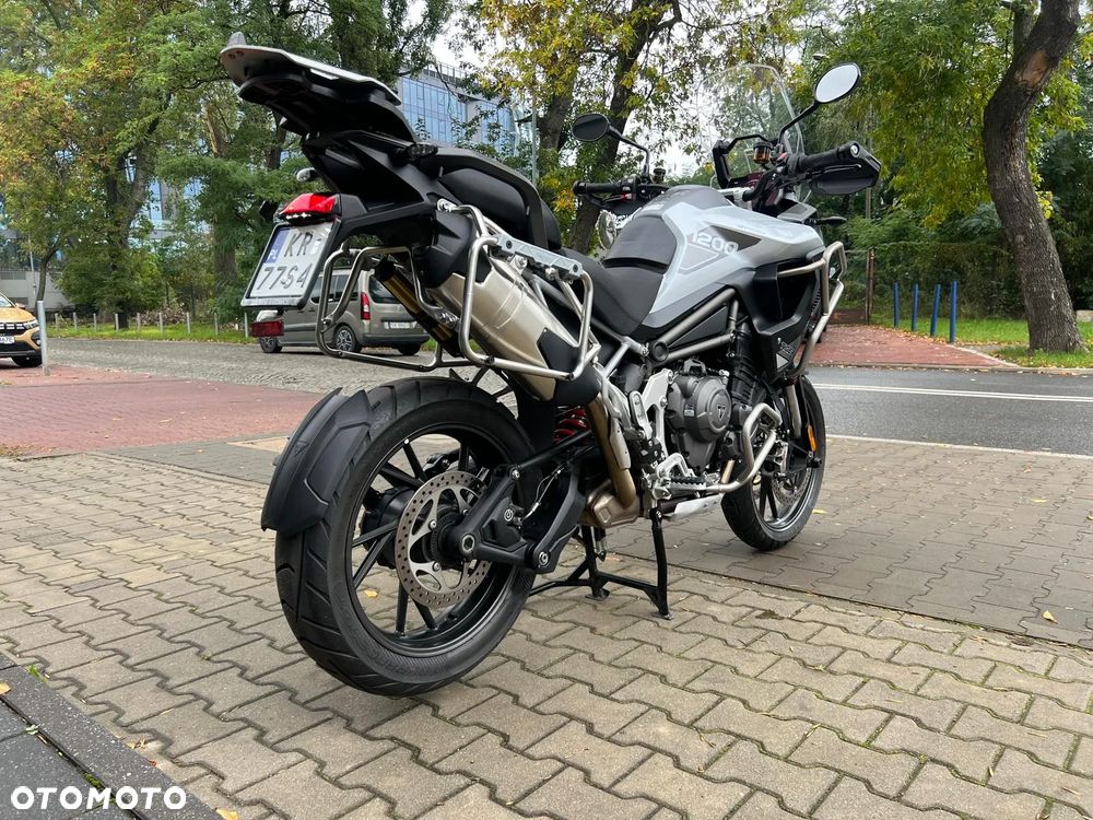 Triumph Tiger - 9
