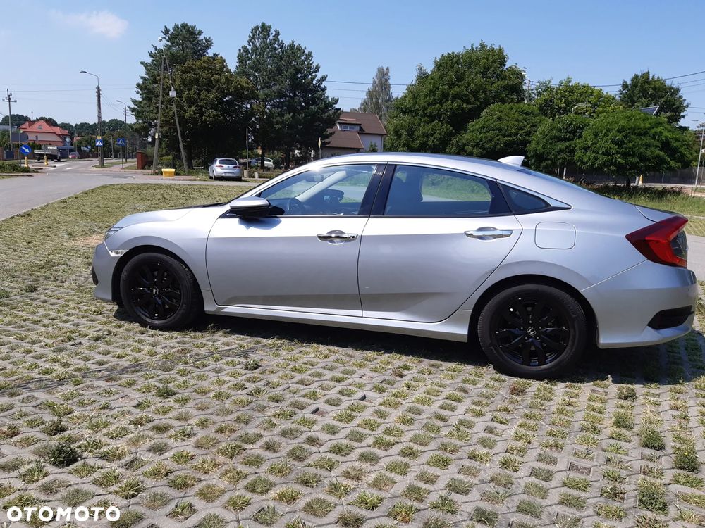 Honda Civic 1.5 i-VTEC Turbo CVT Elegance - 7