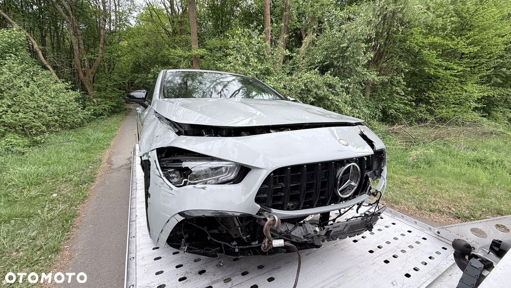 Mercedes-Benz CLA AMG 35 4Matic AMG Speedshift 7G-DCT - 8
