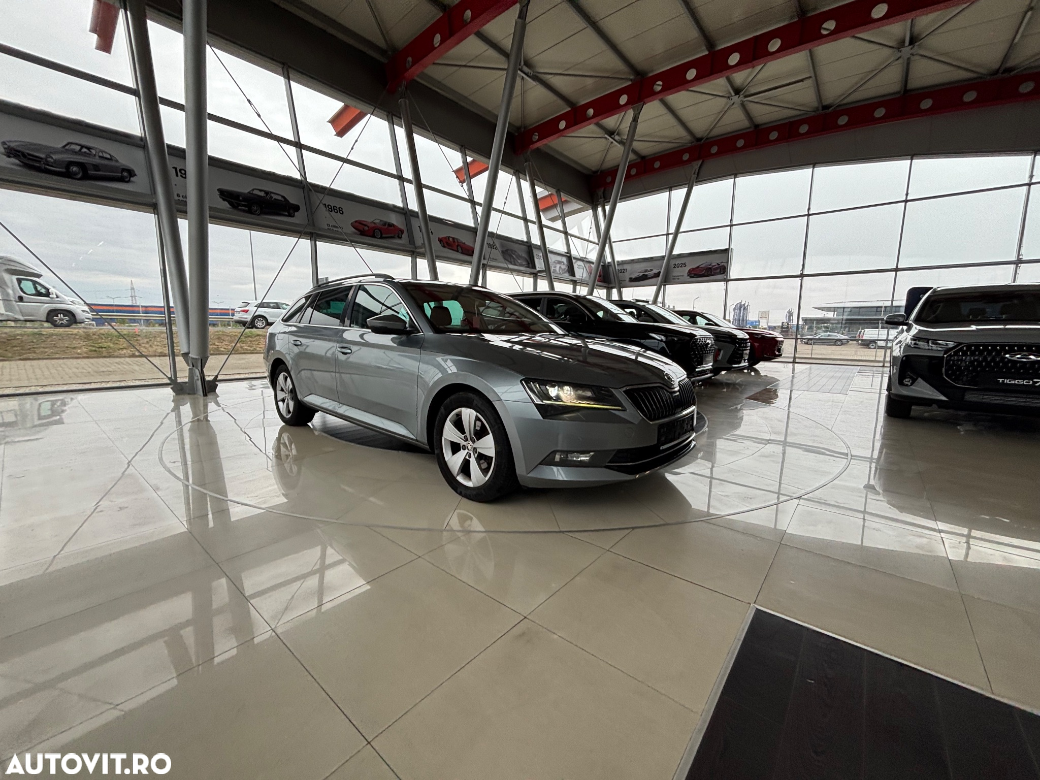 Skoda Superb Combi 2.0 TDI DSG Active - 8