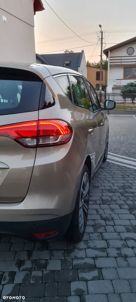 Renault Scenic - 21