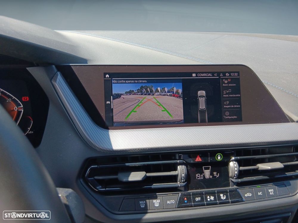 BMW 116 d Pack Desportivo M Auto - 17