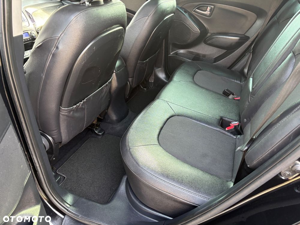 Hyundai ix35 blue 1.6 2WD Finale Gold - 16