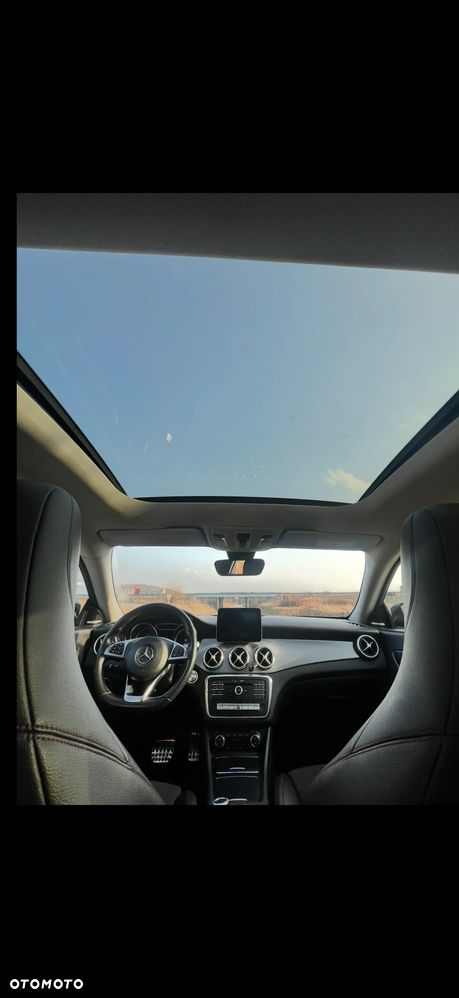 Mercedes-Benz CLA 220 4-Matic AMG Line - 15