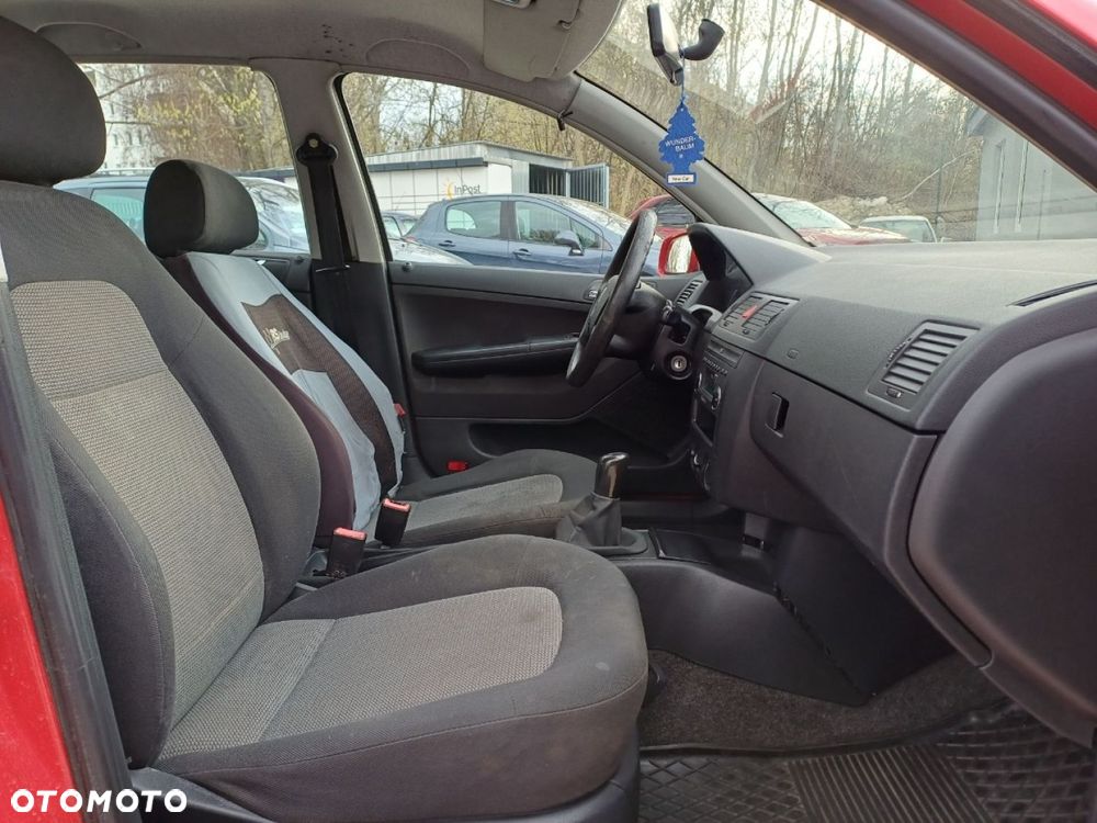 Skoda Fabia - 6