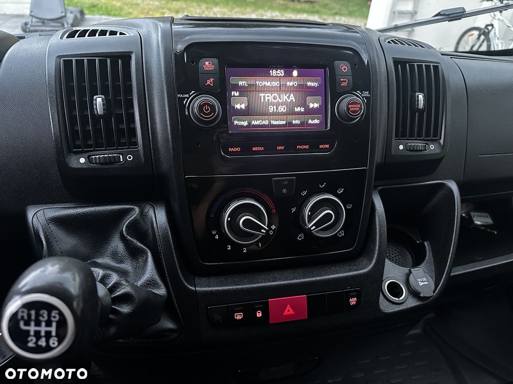 Fiat DUCATO 2.3 MAXI 130KM  KONTENER lekki + WINDA DHOLLAND 350kg silnik 2.3 130KM 2021 EURO 6 - 17