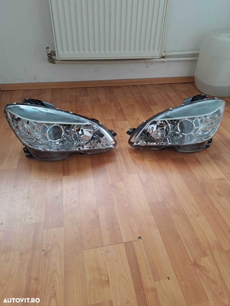 Far stanga/dreapta Mercedes C Class W204 an 2007-2010 , sunt noi - 1