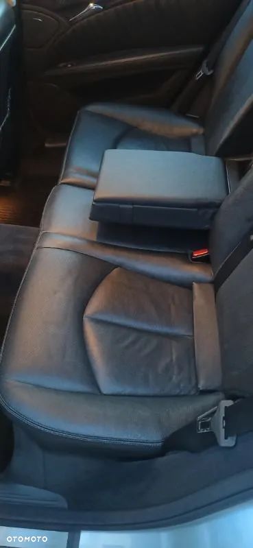 Mercedes-Benz Klasa E - 16