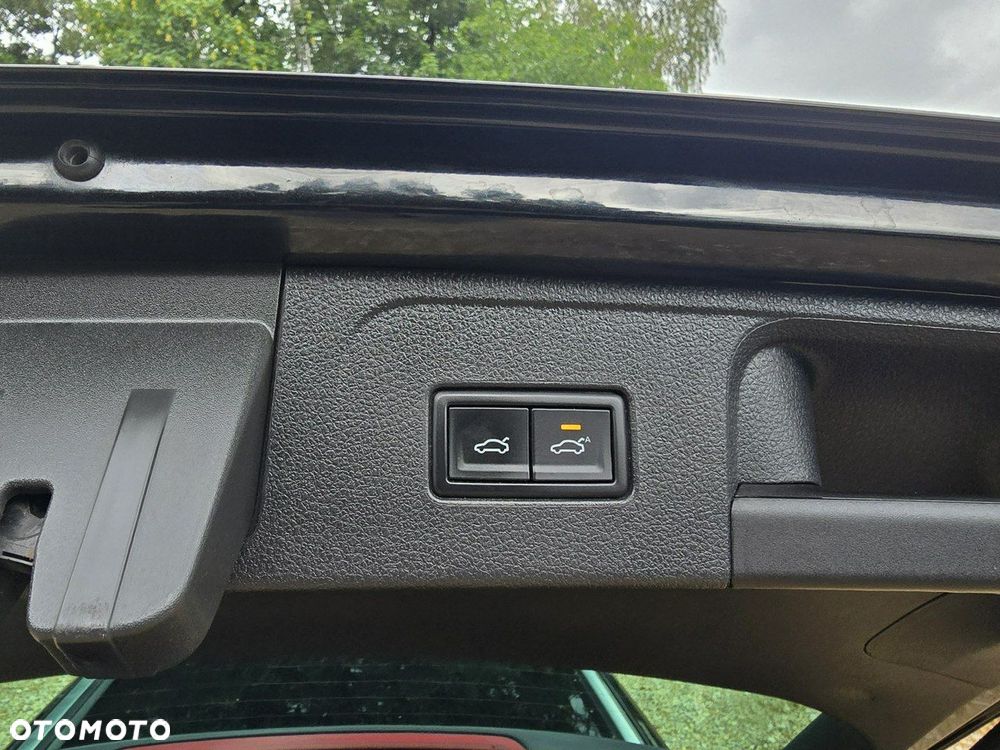 Volkswagen Passat 2.0 TDI BMT Highline - 26