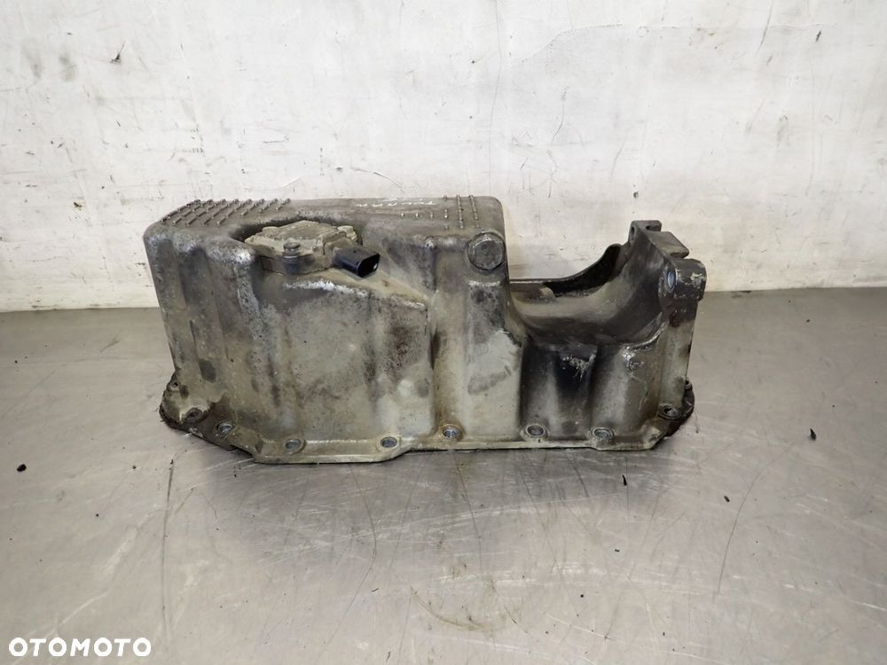 MISA OLEJOWA VOLKSWAGEN TOURAN 1.6FSI - 4